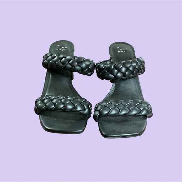NWOT STYLISH BLACK BRAIDED STRAP SLIDE BY a.new day SIZE 8 1/2 - Picture 2 of 3
